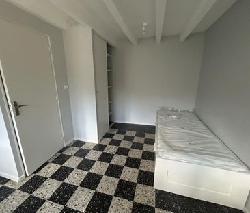 Location Appartement 1 pièce Meublé 20m² LE CREUSOT 71200 - Photo 1