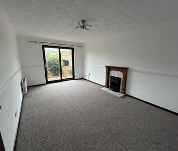3 bedroom detached house to rent - Photo 2