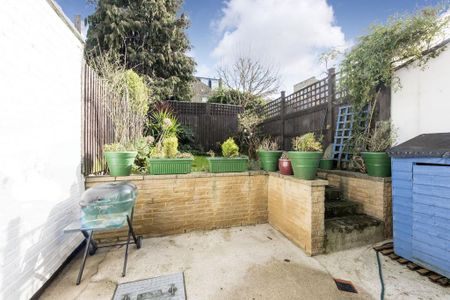 2 bedroom terraced house to rent - Photo 4