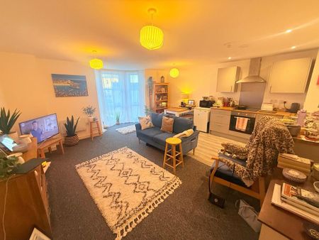 2 bedroom apartment to rent - Photo 2