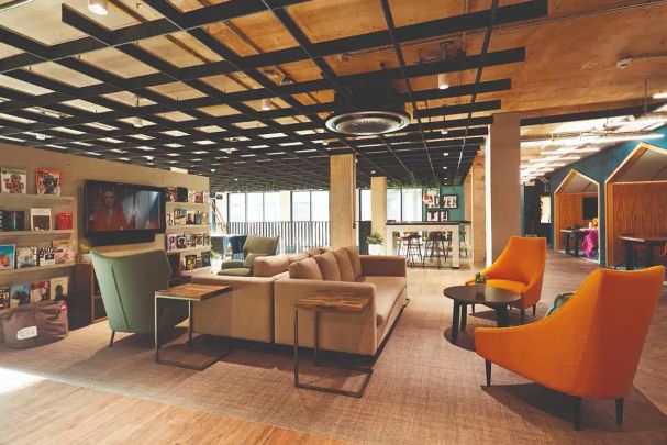 Platinum Studio - Photo 1