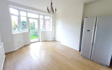 3 bedroom terraced house to rent - Photo 2