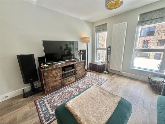 Trent Lane, NOTTINGHAM - Photo 1