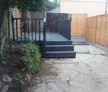 1 bed Maisonette To Let - Photo 5