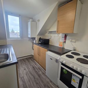 1 Bed Flat, Eardley Road, SW16 - Photo 2