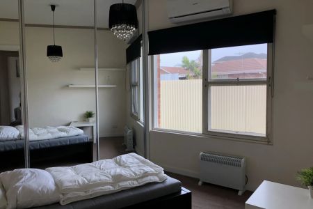 PRIVATE 2 BEDROOM UNIT! - Photo 2