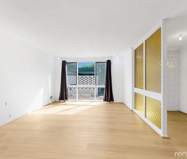 SPACIOIUS FAMILY HOME - Photo 1