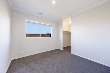 Modern 4-bedroom family home in the heart of Lucas - Photo 2