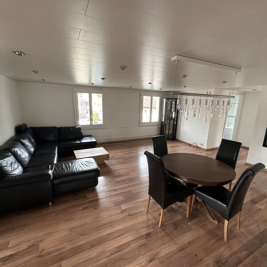 7.5 Zimmer, 158 m², 2. Stock - Photo 1