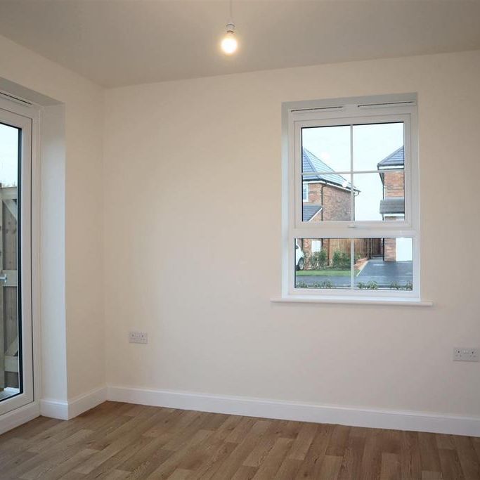 3 bedroom semi-detached house to rent - Photo 1