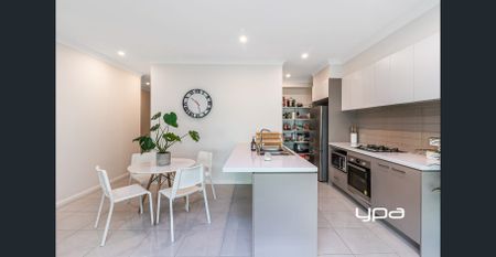 Low Maintenance & Convenient Location - Photo 4