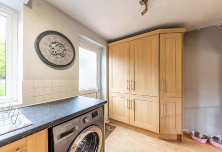 2 bedroom semi-detached house to rent - Photo 5