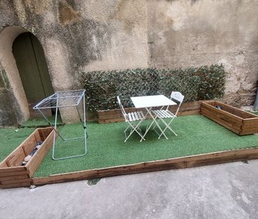 T2 meublé de 43m2 en rez-de-chaussée avec terrasse privative - Photo 3