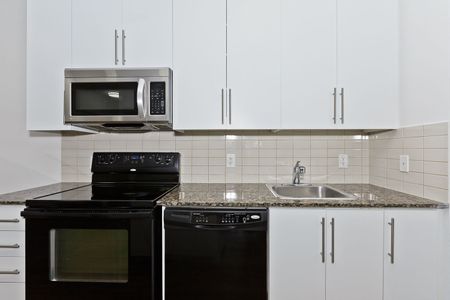 For Lease - 330 Burnhamthorpe Road Unit# 1605, Mississauga, Ontario - Photo 4