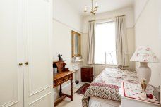 3 bedroom flat to rent - Photo 4