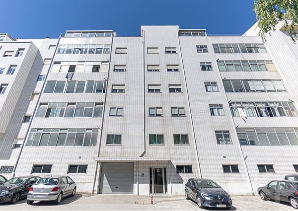 Excelente T2 MOBILADO em Vila Nova de Gaia para arrendamento