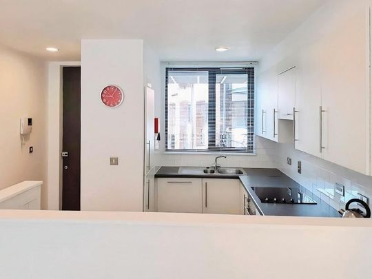 2 bedroom flat to rent - Photo 1