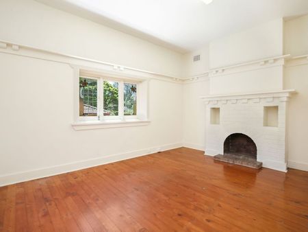 Home like apartment in prime location - Photo 2