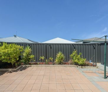 Modern Easy Maintenance Family Home - Photo 4