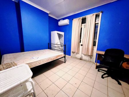 4 bed 1 bath - Photo 4