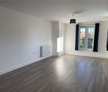 Modern first floor two bedroom apartment on the popular Great Weste... - Photo 2