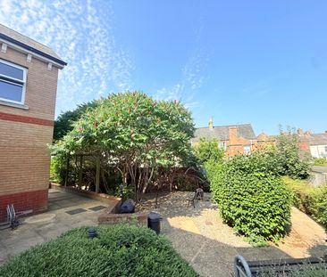 Standish Court, Taunton, Somerset - Photo 4