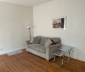 3 bedroom flat to rent - Photo 4