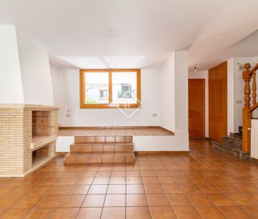 4 bedroom luxury Villa for rent in Esplugues de Llobregat, Catalonia - Photo 1