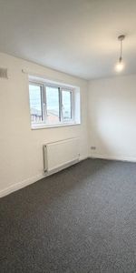 Chapel Court, St Helens, WA10 3DP - Photo 3