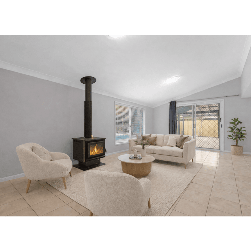 Executive Family home in dress circle estate - Photo 1