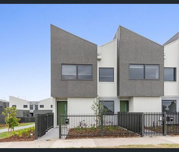 Modern & Low-Maintenance Two-Bedroom Home - Photo 6