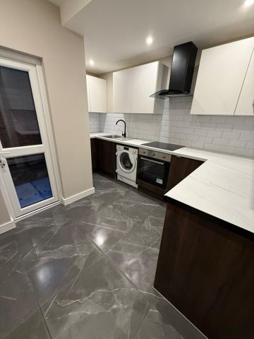 Studio Flat, Shakespeare Road, SE24 - Photo 2