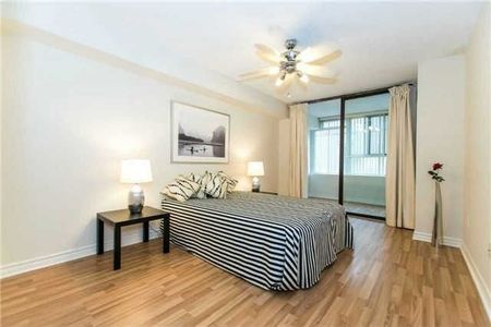 For Lease - 45 Carlton Street Unit# 514, Toronto, Ontario - Photo 3