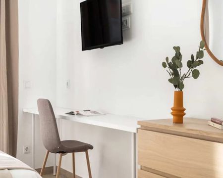 Calle de las Magnolias, Madrid, Community of Madrid 28029 - Photo 2