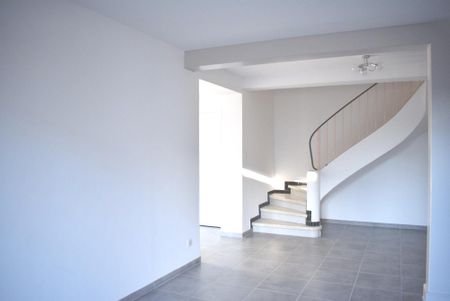 Location Maison 5 pièces 109m² ST NAZAIRE D AUDE 11120 - Photo 5