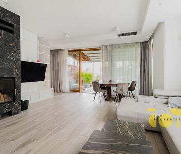 Dom z ogrodem na Mokotowie | 3 syp | 2 garaże - Фото 1