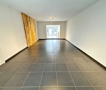 Gerenoveerde woning met tuin, terras, garage en 3 slaapkamers in To... - Foto 5