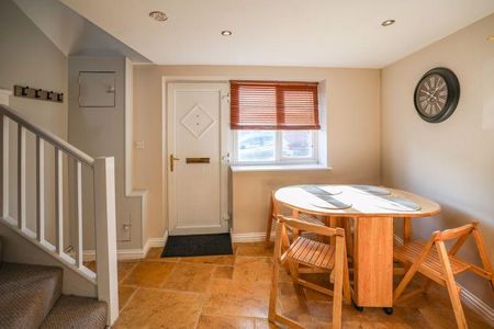 2 bedroom house to rent - Photo 3