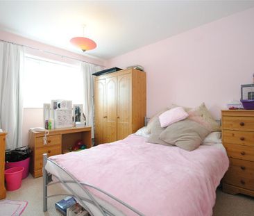 Derwent Road, Colchester, Highwoods - Photo 2