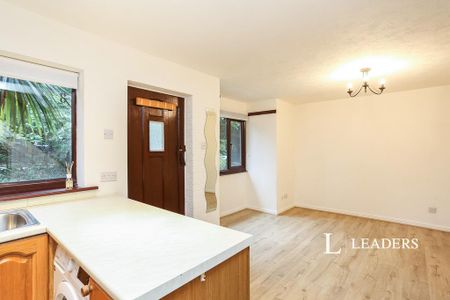 1 bedroom terraced house to rent - Photo 4