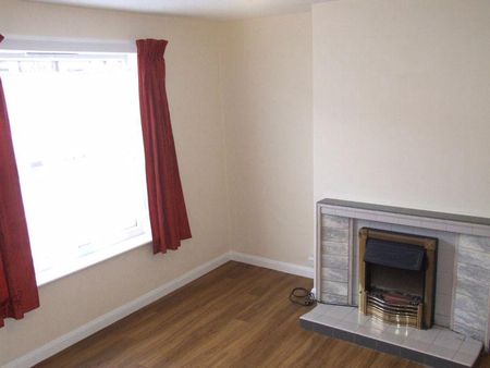 3 bedroom end of terrace house to rent - Photo 2