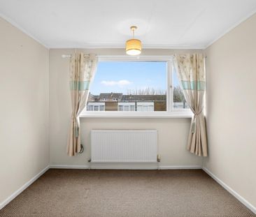 3 bedroom House To Let - Photo 6