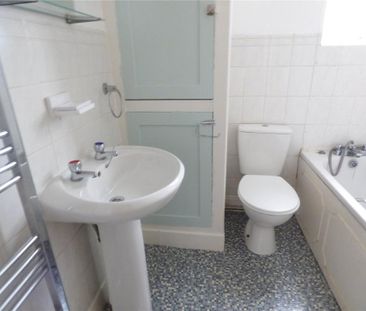 3 bedroom terraced house to rent - Photo 6