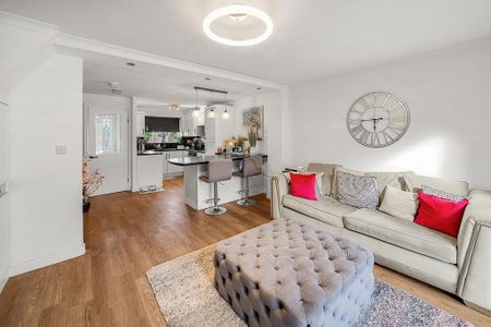 2 bedroom terraced house to rent - Photo 3