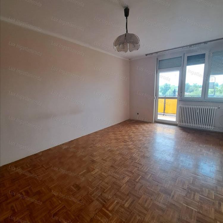 Kiadó átlagos állapotú lakás - Oroszlány - Fotó 1