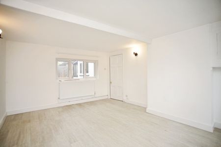 The Green, Rugby, Long Lawford - Photo 4