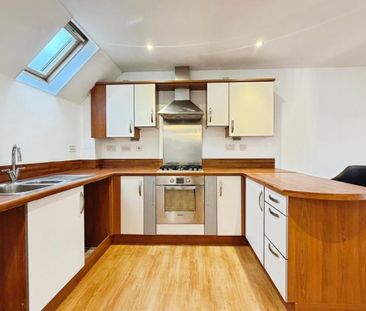 2 bedroom coach house to rent - Photo 5