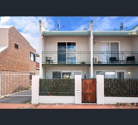 1/52 Kent Street, Rockingham, WA 6168 - Photo 2