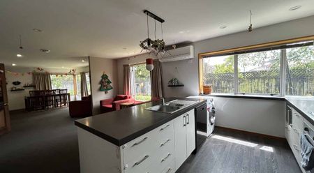 Spacious 4-Bedroom Home – Yaldhurst Location - Photo 3