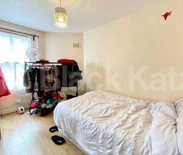 Bright & airy with stunning roof terrace with far reaching views of... - Photo 3
